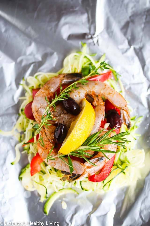 Easy, healthy foil-pack dinners: Grilled Mediterranean Shrimp in a Packet | Jeanette’s Healthy Living