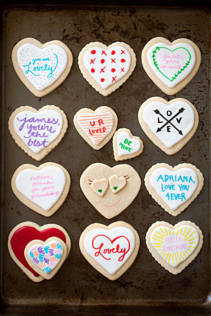 Easy ideas for decorating heart cookies with the kids for Valentine's Day: Heart to Heart cookies | Ever Mine