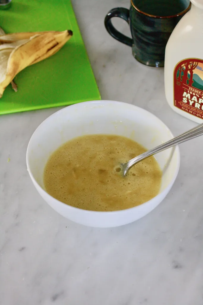 How to make 2-Ingredient Pancakes: recipe, tips and more. | © Jane Sweeney Cool Mom Eats
