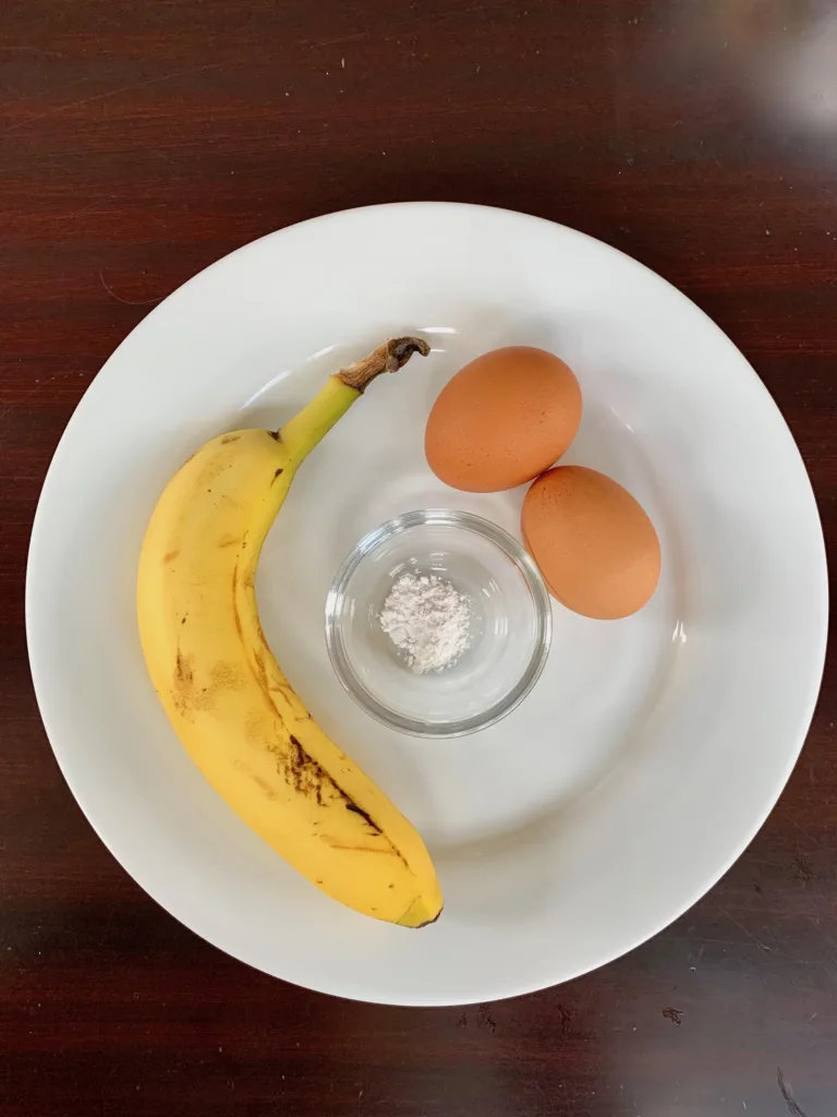 How to make easy 2-Ingredient Pancakes for the kids (or yourself!) Okay...so there's a third ingredient, but it's optional | ©Jane Sweeney Cool Mom Eats