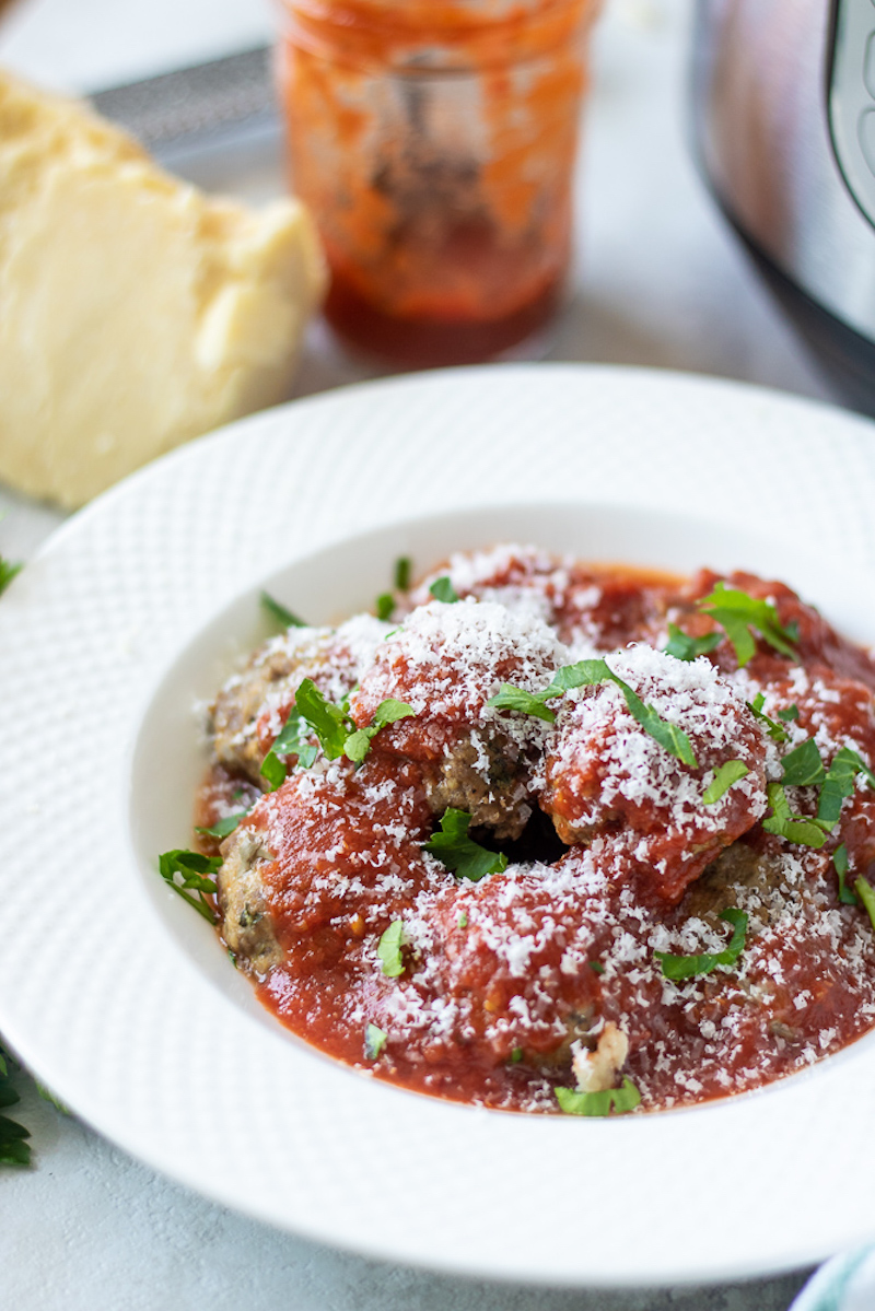 Weekly meal plan: Instant Pot Meatballs at A Mind Full Mom