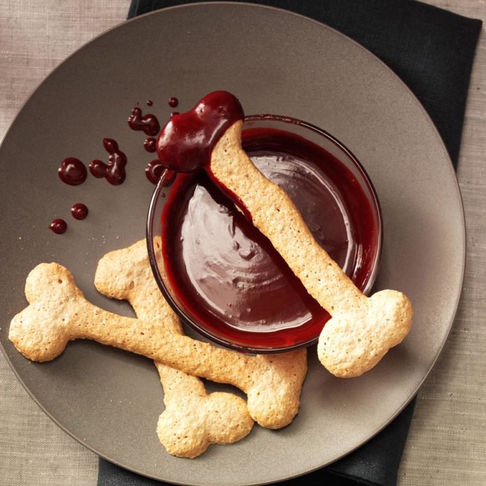 Game of Thrones Desserts: Direwolves Treat Cookies from Taste of Home | More: Cool Mom Eats Game of Thrones Desserts: Direwolves Treat Cookies from Taste of Home | More: Cool Mom Eats