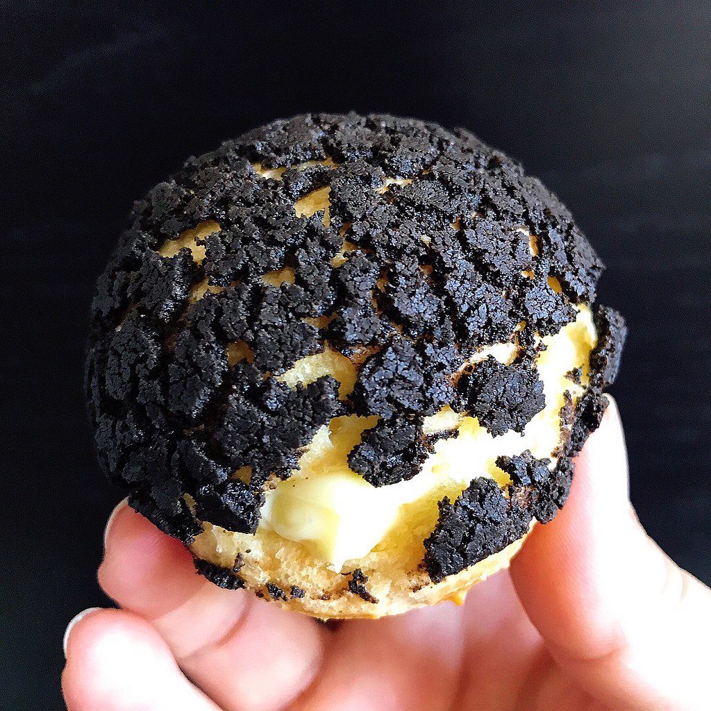 Game of Thrones Desserts: Grey Scale Cream Puffs from the Cooking of Joy | More at Cool Mom Eats Game of Thrones Desserts: Grey Scale Cream Puffs from the Cooking of Joy | More at Cool Mom Eats