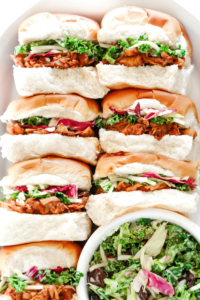 Weekly meal plan: Easy summer dinners | Jackfruit sliders at Neurotic Mommy