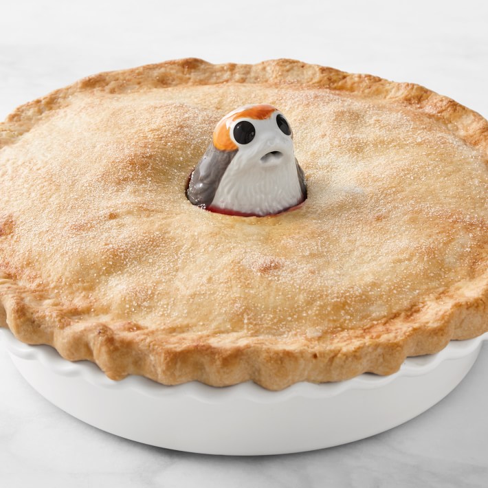 Le Creuset Star Wars collection: Porg pie bird at a great price!