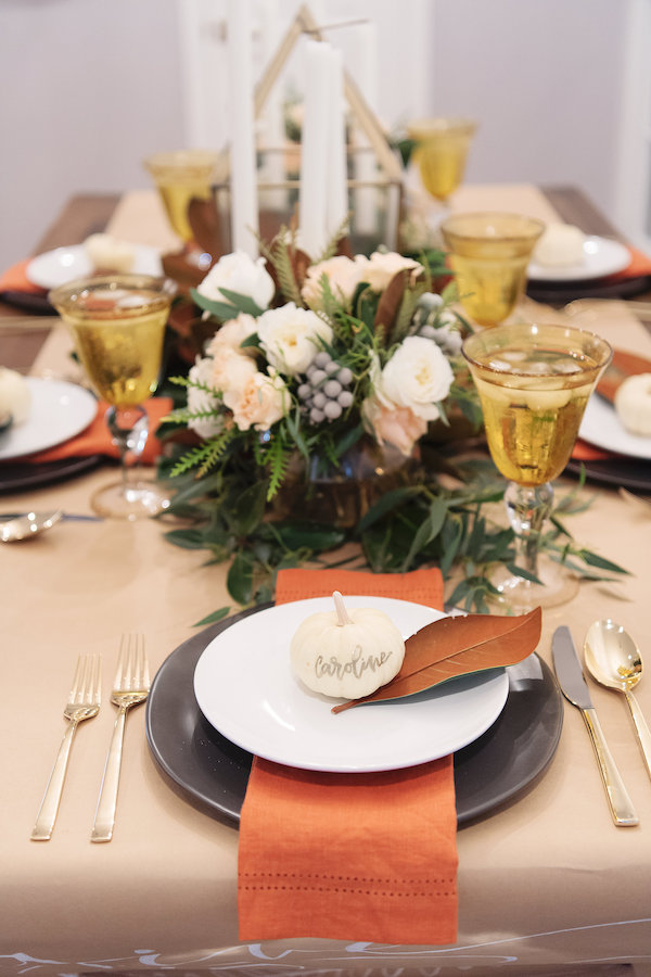 Eco-friendly table settings for Thanksgiving by The House of Harper