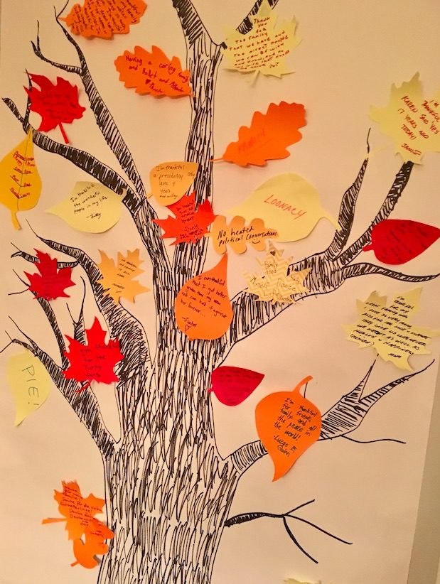 Eco-friendly Thanksgiving decor with a reusable Thankfulness tree