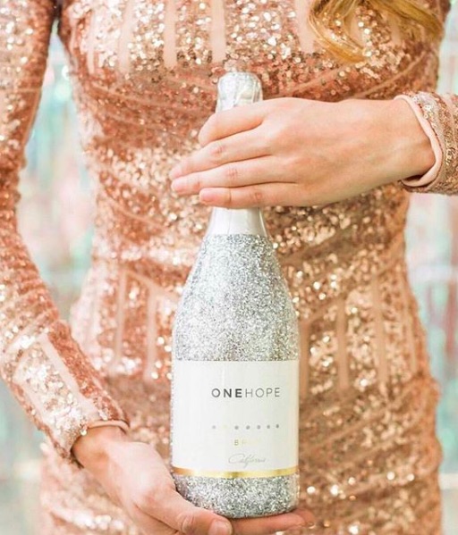 Food gifts that give back | One Hope Sparkling Wine with shimmer 