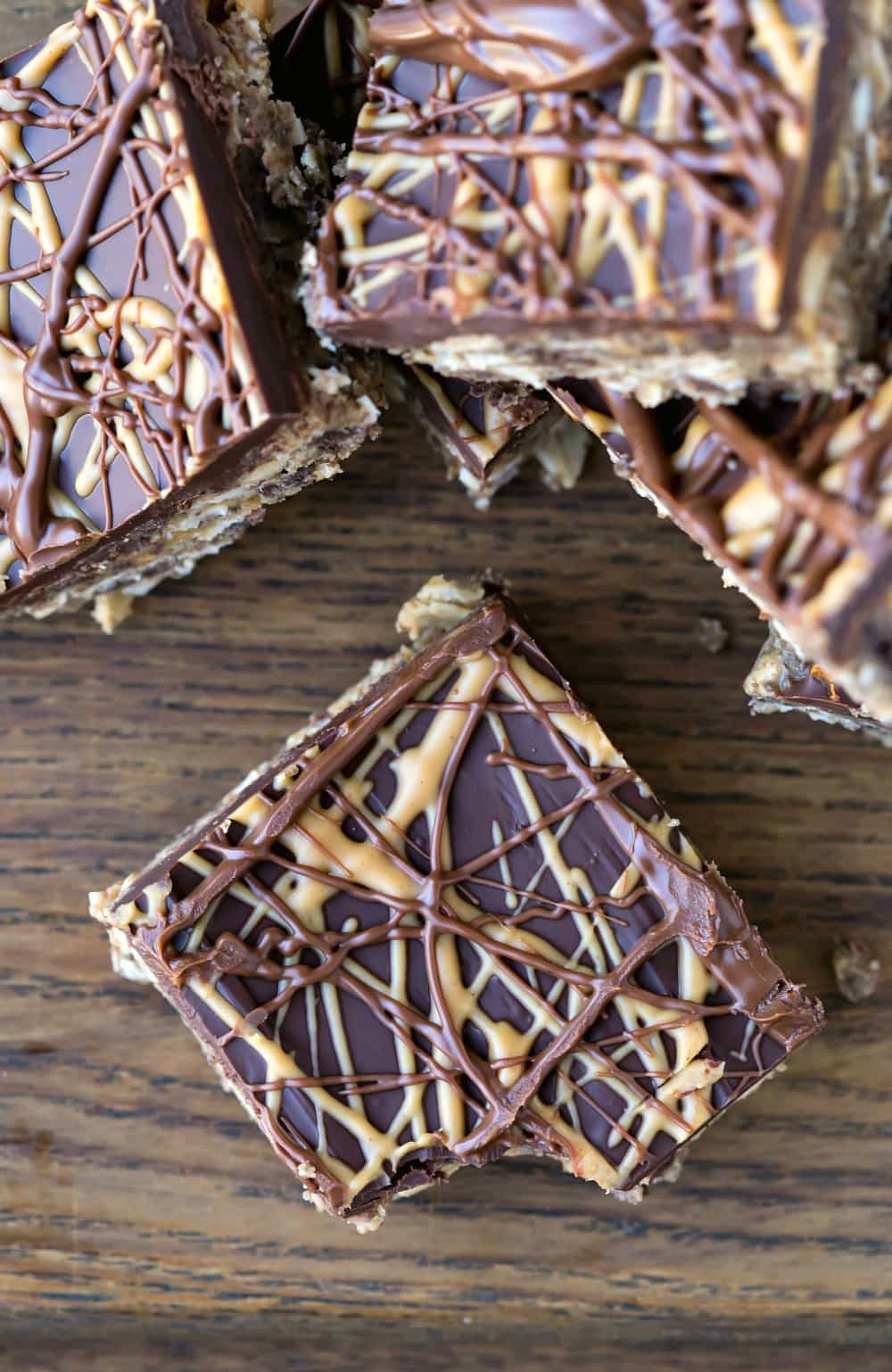 No-bake holiday cookie swap ideas: Peanut butter and chocolate cookie bars from I Heart Eating