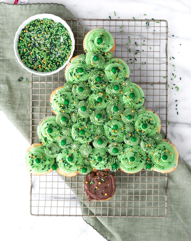 Weekly meal plan: Christmas Tree pull-apart cake at Sugar Coated Cottage