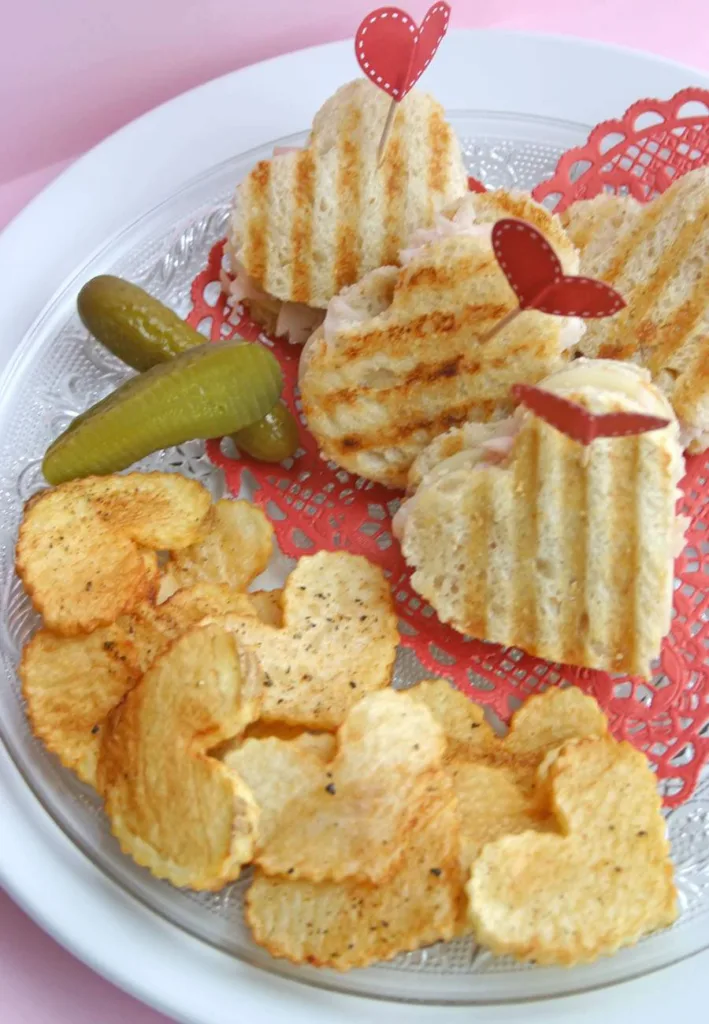 Heart-shaped cookie-cutter Valentine's Day lunch | Celebrate Creativity