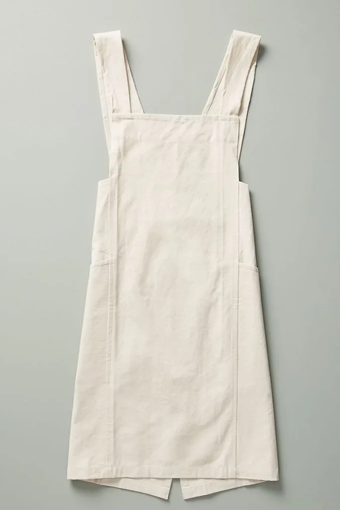 Modern aprons for spring we love: Japanese crossover style at Anthropologie Modern aprons for spring we love: Japanese crossover style at Anthropologie