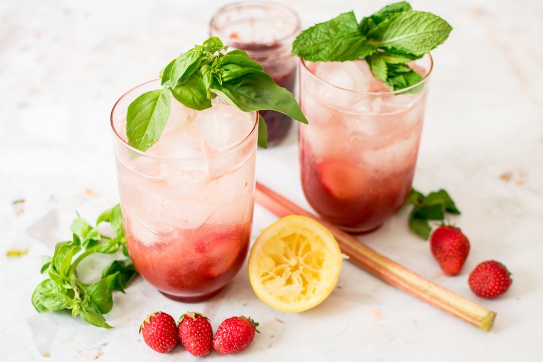 What to make with your July CSA veggies: This Berry Rhubarb Gin Fizz at Pinch Purrfect looks delish. What to make with your July CSA veggies: This Berry Rhubarb Gin Fizz at Pinch Purrfect looks delish.