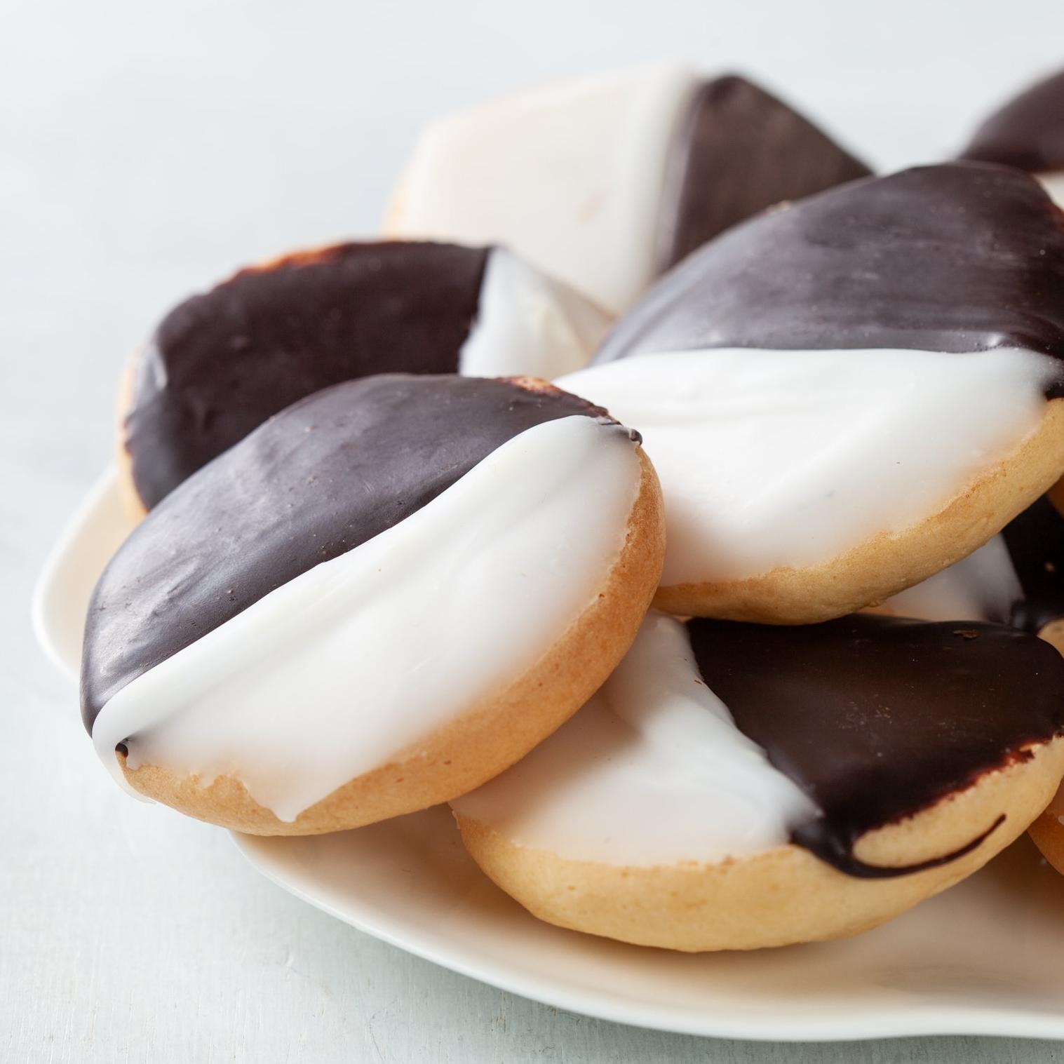 Best NYC food gifts: black and white cookies from William Greenberg