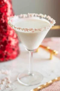 This Candy Cane mocktail recipe from This Vivacious Life has all the flavor but none of the alcohol This Candy Cane mocktail recipe from This Vivacious Life has all the flavor but none of the alcohol