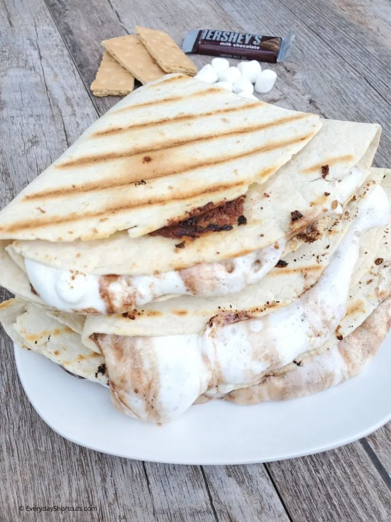 S'mores version of the TikTok folded sandwich hack from Everyday Shortcuts S'mores version of the TikTok folded sandwich hack from Everyday Shortcuts