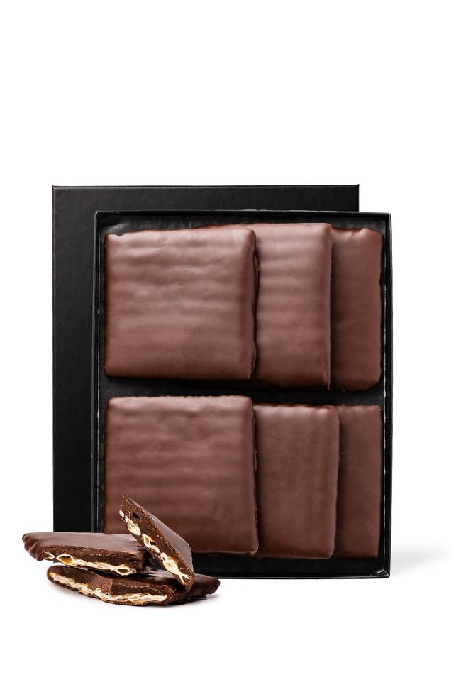 Gourmet chocolate matzo for Passover: High end gift boxes from Compartés