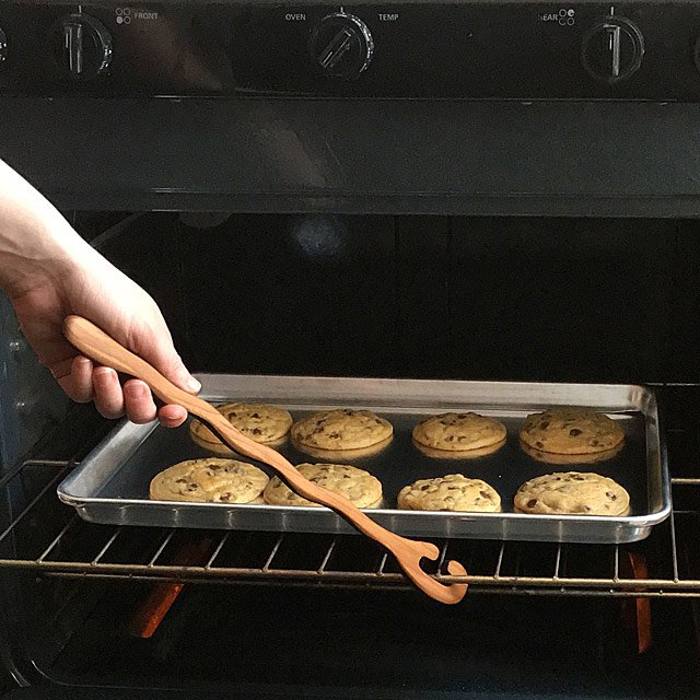 This cherry wood oven rack pull from Jonathan Simons is a thoughtful Mother's Day gift under $25