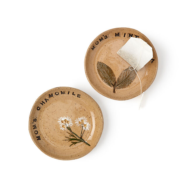 This handmade tea rest from Tara Kothari make a great gift for Mother's Day under $25