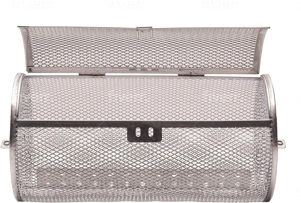 This grill basket makes vegetables taste extra delicious when you're grilling for spring and summer This grill basket makes vegetables taste extra delicious when you're grilling for spring and summer