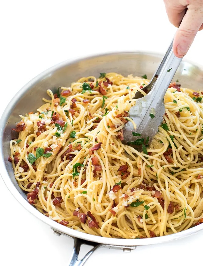 Easy 20-minute pasta carbonara recipe from Chef Savvy