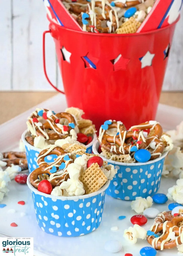 Red white and blue July 4th party treats: Snack mix from Glorious Eats Red white and blue July 4th party treats: Snack mix from Glorious Eats