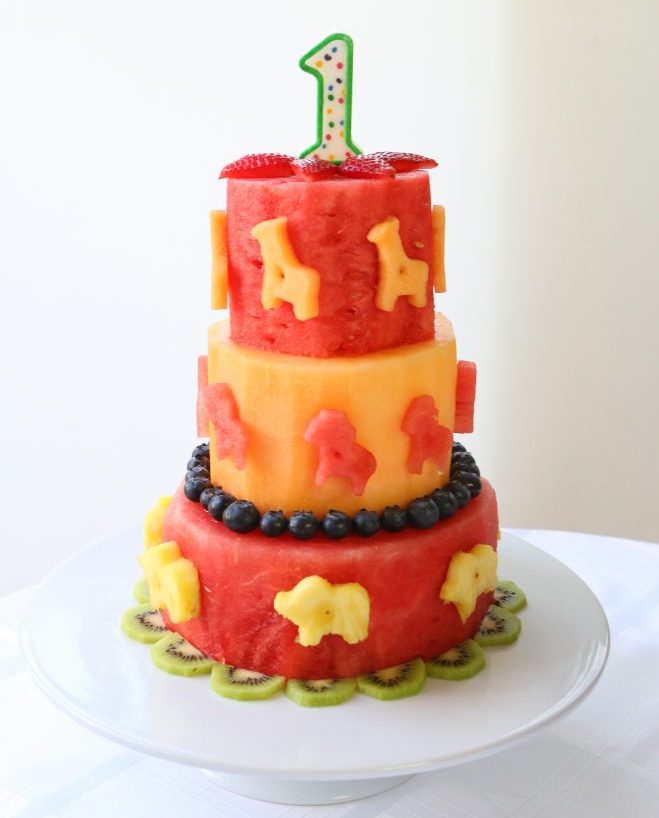 Buona Pappa makes it easy to make their allergy-free animal fruit birthday cake