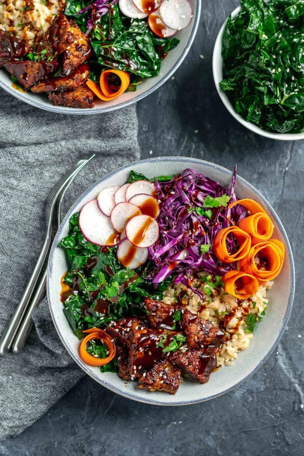 2021 meal plan ideas: Hoisin Glazed Tempeh Bowls at The Curious Chickpea