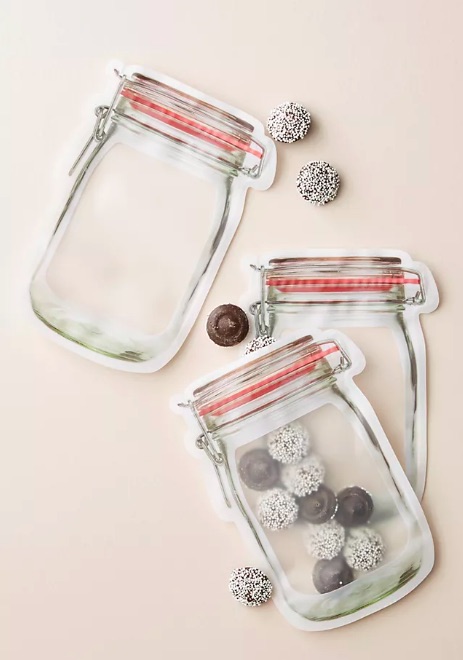 These cute but useful reusable plastic mason jar bags from Kikkerland are great to pack with your mason jar lunch