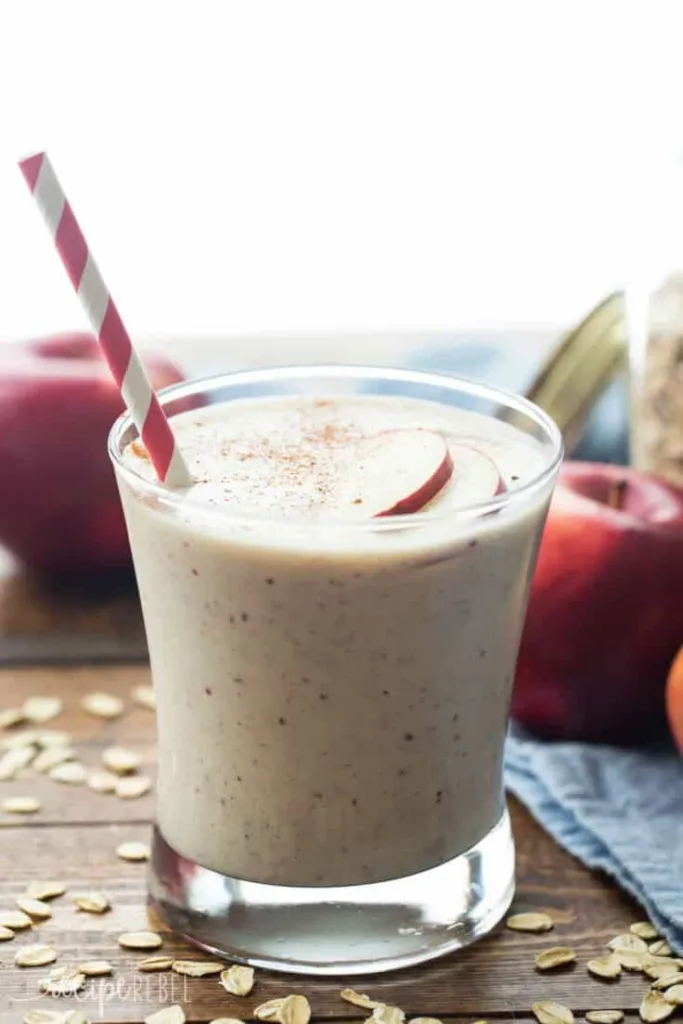 Apple crisp turned into a smoothie with this fall-flavor recipe from The Recipe Rebel Apple crisp turned into a smoothie with this fall-flavor recipe from The Recipe Rebel