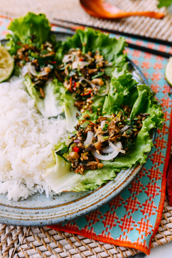 Awesome Food Bloggers to Follow: The Woks of Life Mushroom Larb