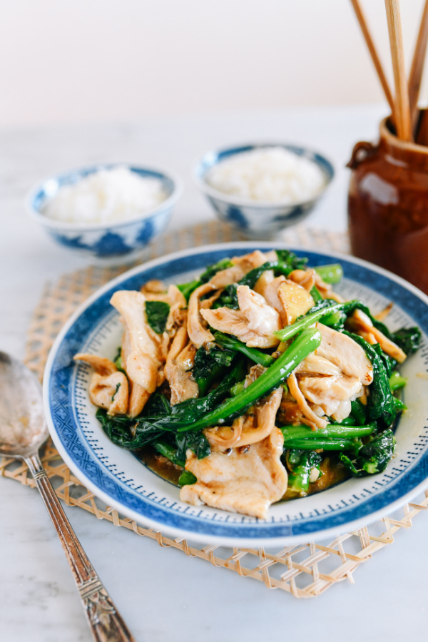 Awesome Food Bloggers to Follow: The Wokds of Life Chicken with Chinese Broccoli & Mushrooms