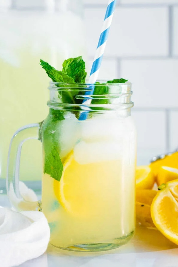 A perfect Memorial Day picnic menu | Lemonade recipe from A Couple Cooks