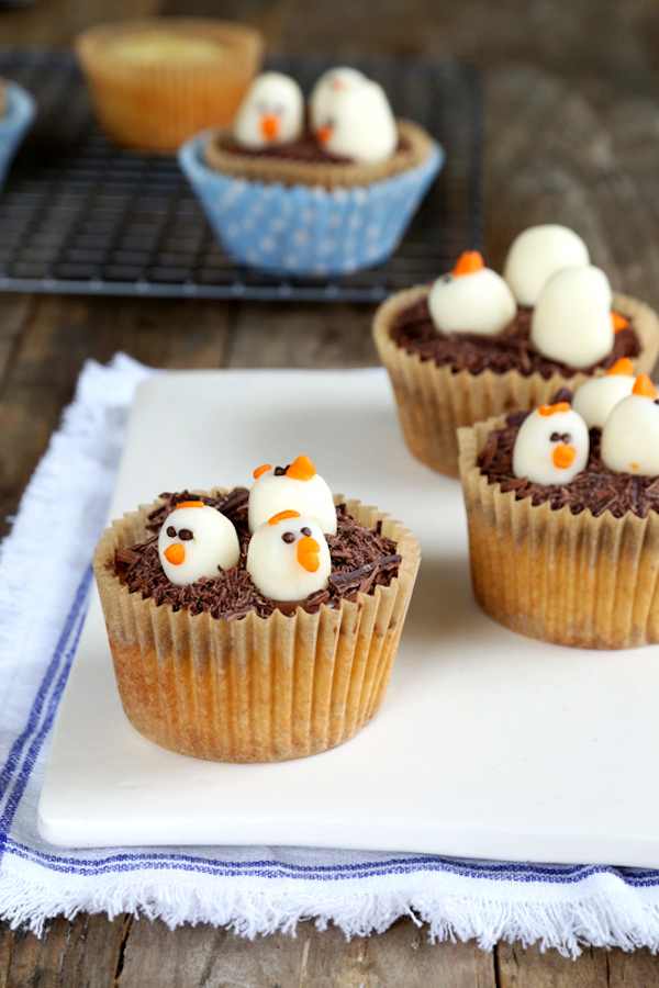 No gluten, no problem with these sweet gluten-free Easter chick cupcakes from Gluten Free on a Shoestring. No gluten, no problem with these sweet gluten-free Easter chick cupcakes from Gluten Free on a Shoestring.