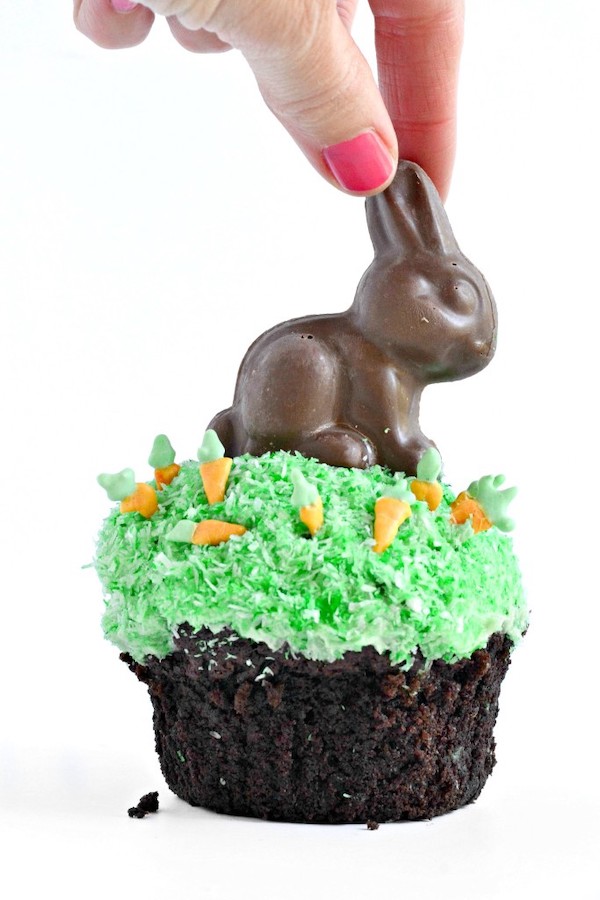 Love these vegan and gluten-free Easter bunny cupcakes from Fork and Beans. Love these vegan and gluten-free Easter bunny cupcakes from Fork and Beans.