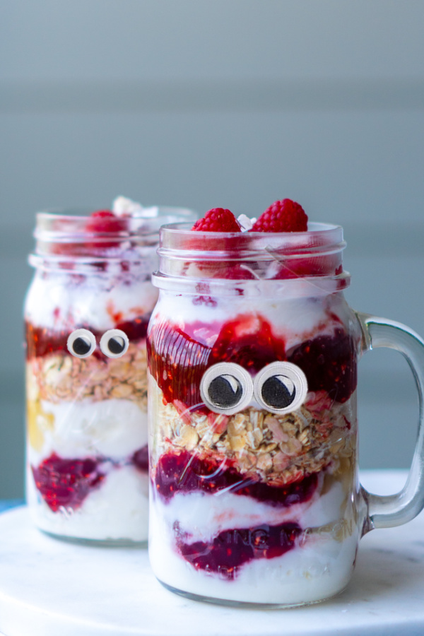 Healthy Halloween Treats: Spooky Yogurt Parfaits | cool mom eats