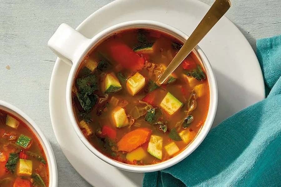 Nutritious garden vegetable soup, our weekly Weight Watchers recipe