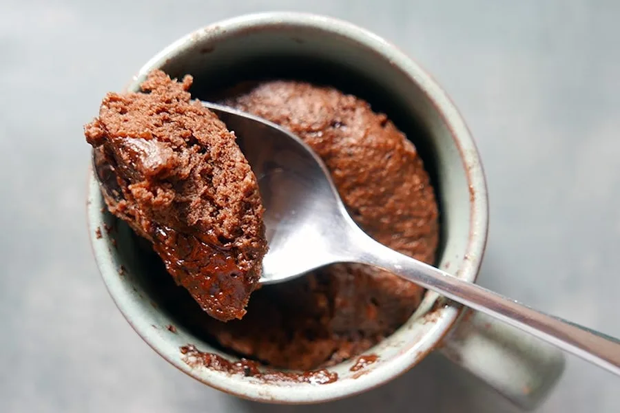 6-minute chocolate-PB microwave mug cakes, our weekly Weight Watchers recipe