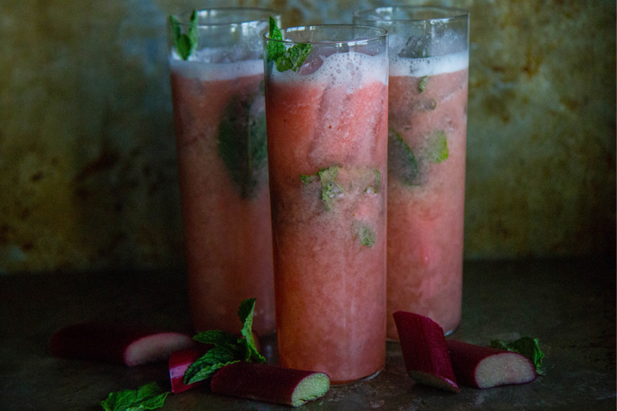 Weekend Toast: A rhubarb cocktail and mocktail recipe to make perfect use of the spring treat before it’s gone.