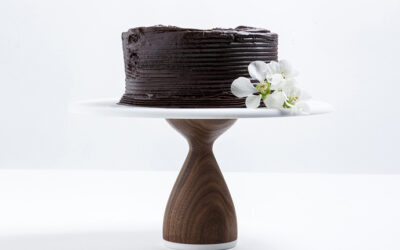10 gorgeous, modern cake stands, so that you can have your cake and style it pretty, too.