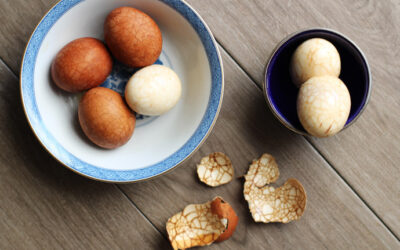How to make tea eggs with kids for Chinese New Year.