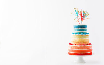 Web Coolness: An ombre 4th of July cake, foods for PMS, and the truth about expiration dates on food.