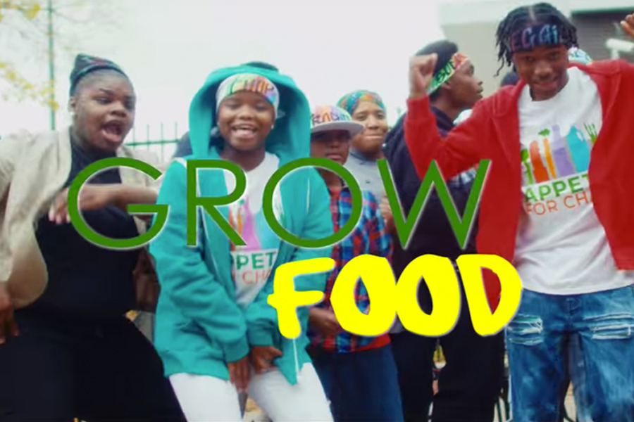 These teens rapping about healthy food is life. Because who needs to nae nae when we’re whippin’ in the kitchen.