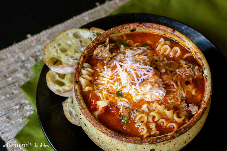 Weekly meal plan: Lasagna Soup at A Farm Girl's Dabbles