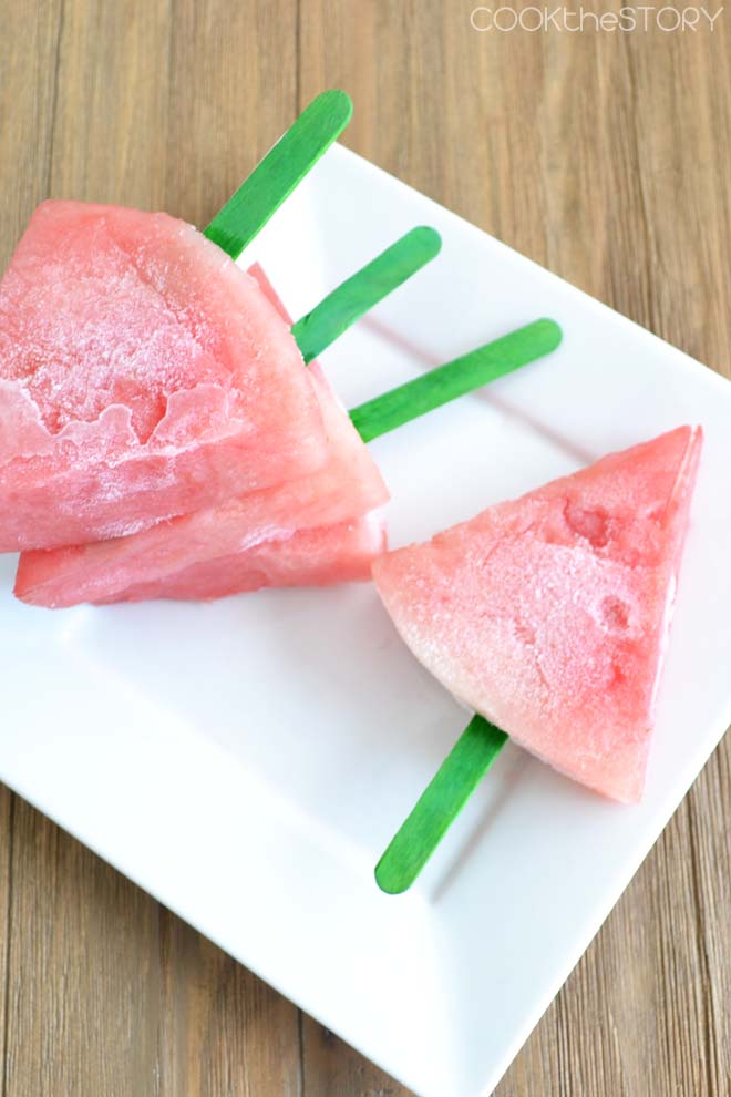 Low sugar teething snacks: Frozen Watermelon Pops | Cook the Story