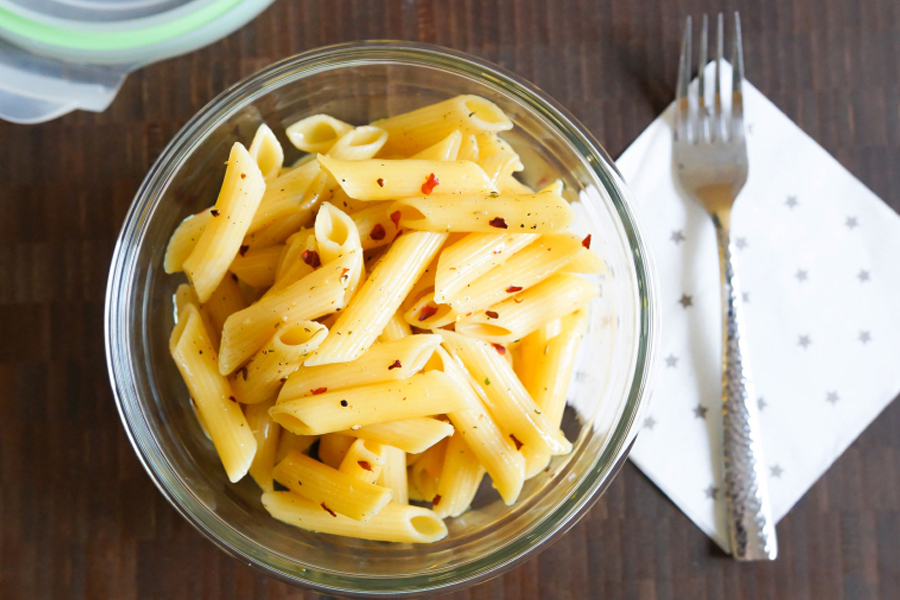 A game changing tip and 5 clever ways to pack plain leftover pasta for school lunch | Back-to-School Lunch Guide