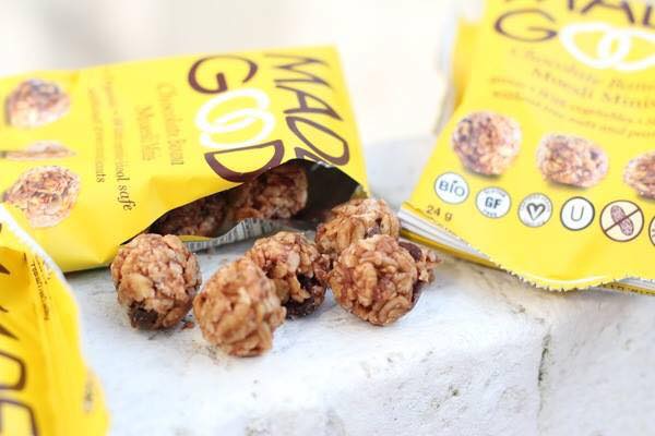 Our favorite allergy-free snacks that you can find at the supermarket for easy back-to-school lunches: MadeGood Minis is on the list -- can you guess what else? | Cool Mom Eats