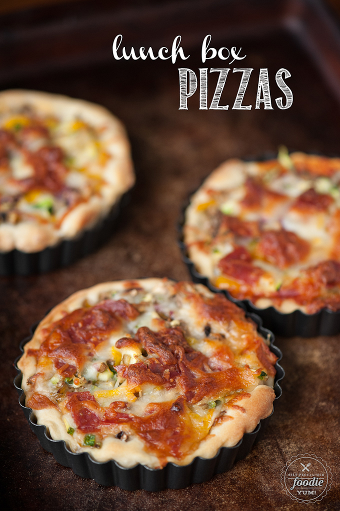Non-sandwich school lunch ideas: Lunchbox pizzas at Self-Proclaimed Foodie