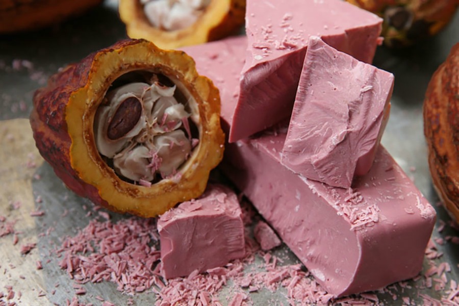 Web Coolness: pink chocolate, free school lunch, and amazing latte art.