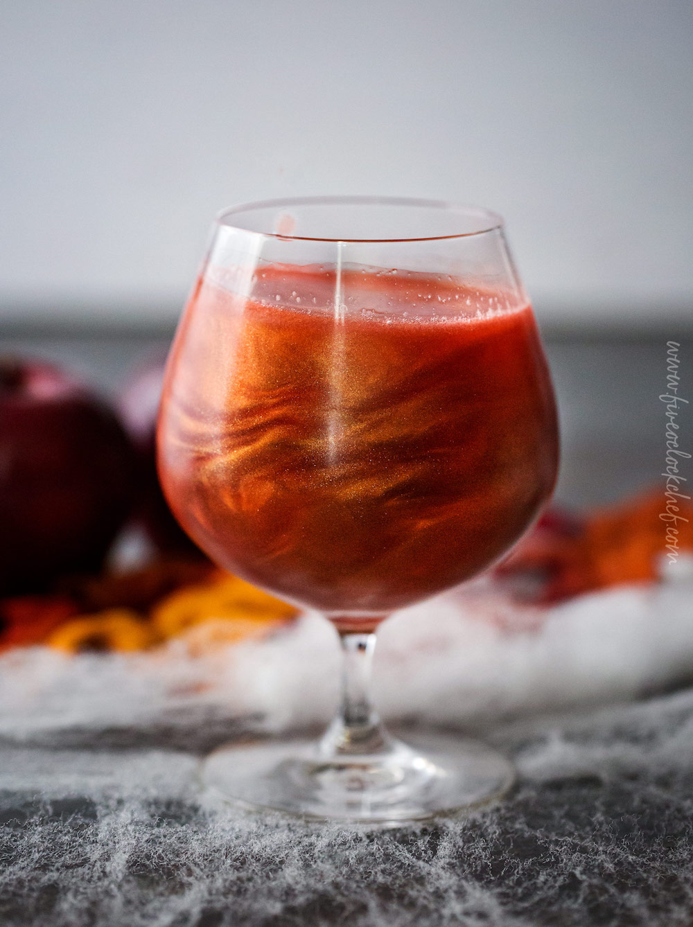 Skinny Halloween cocktails: Poisoned Apple Cider cocktail at The 5 O'Clock Chef